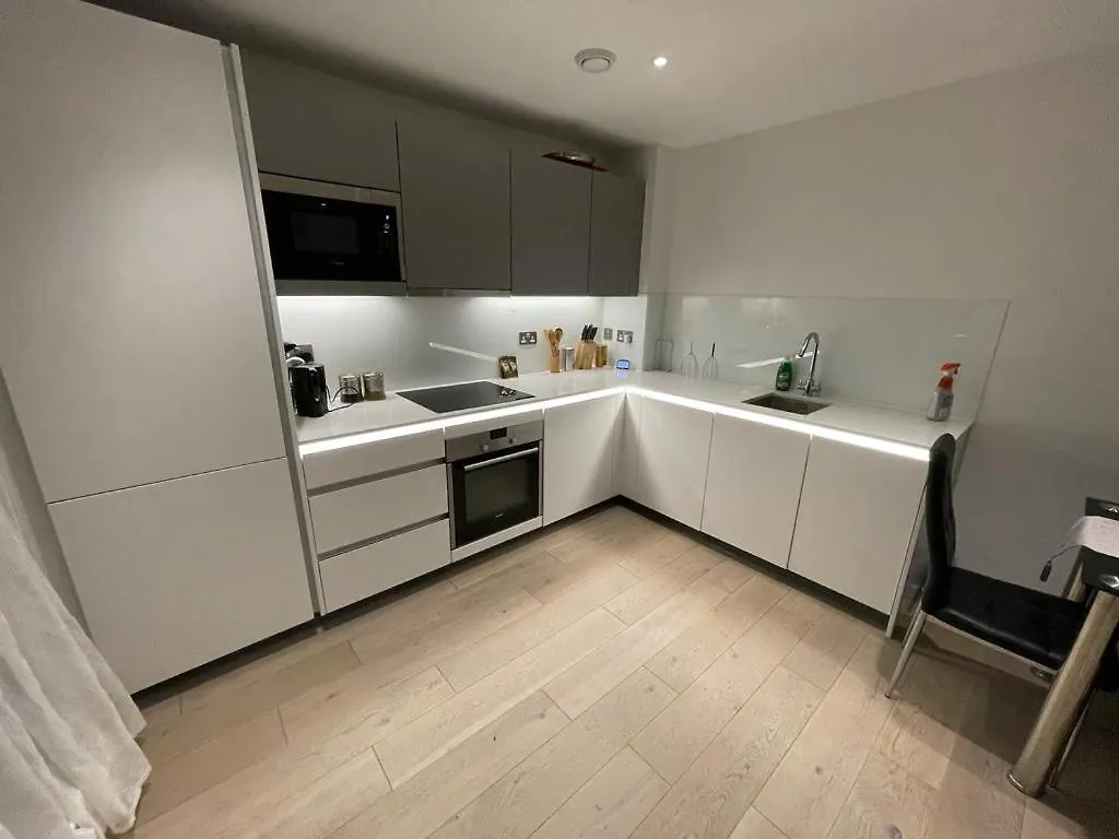 Brand New 2 Bedroom Apartment Hanwell