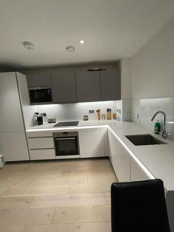 Brand New 2 Bedroom Apartment Hanwell 0*,  United Kingdom
